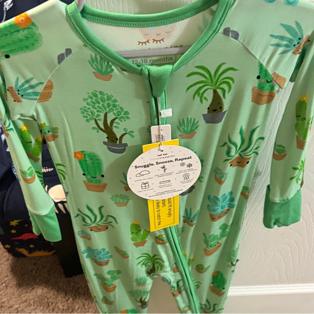 Little Sleepies Botanical Green Footies